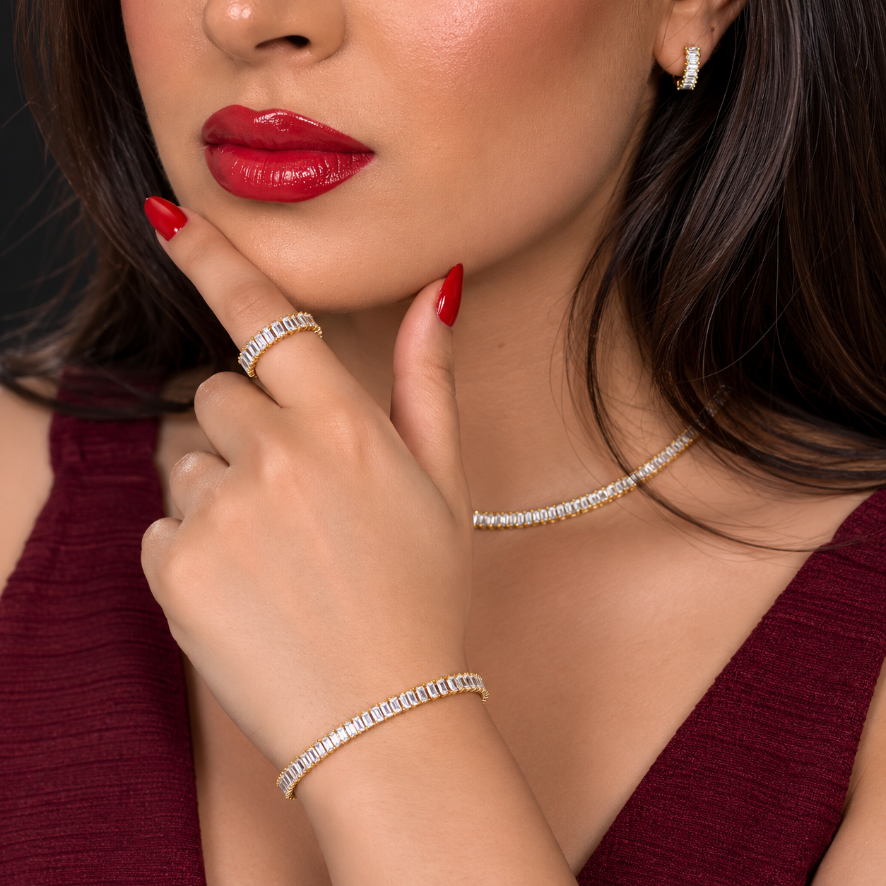 Ensemble Prestige 4 Pièces en Zircone – Collier, Bracelet Rivière, Bague & Boucles d'Oreilles